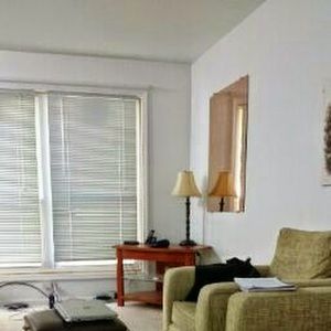 Meet your Posher, Syed